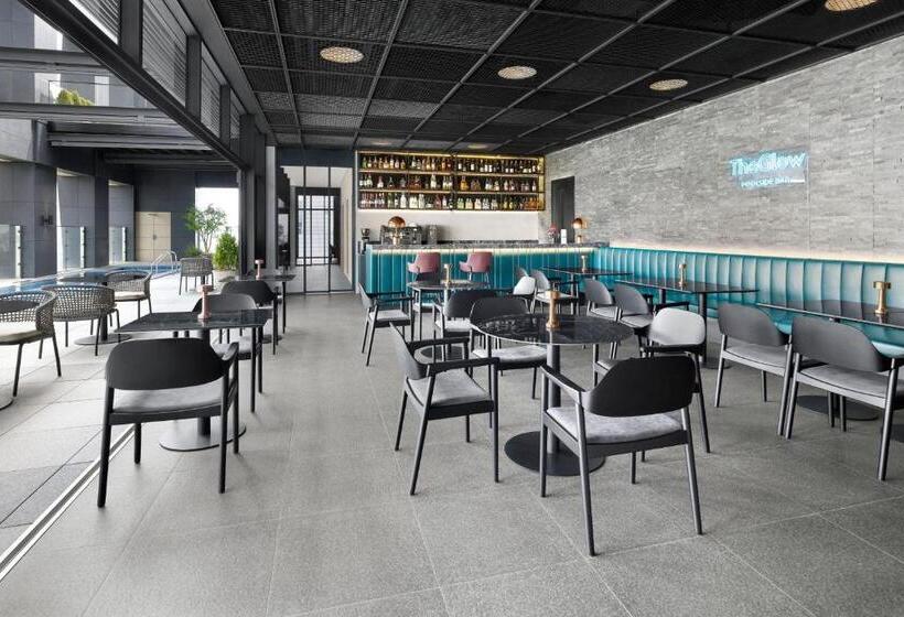 בית מלון כפרי Four Points By Sheraton Suwon