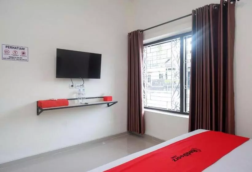 ホテル Reddoorz Syariah Near Rs Soeradji Pemuda Klaten