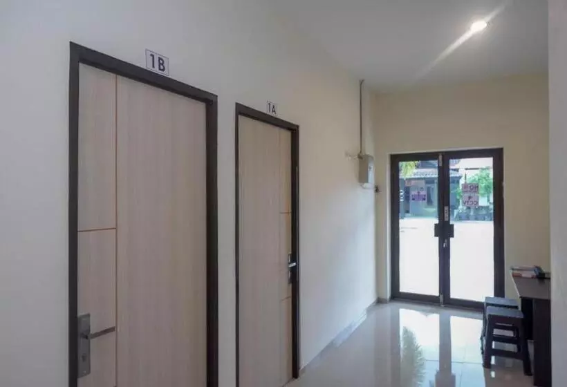 ホテル Reddoorz Syariah Near Rs Soeradji Pemuda Klaten