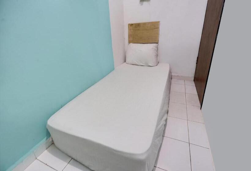 فندق Spot On 91792 Solo Baru 2 Homestay Syariah