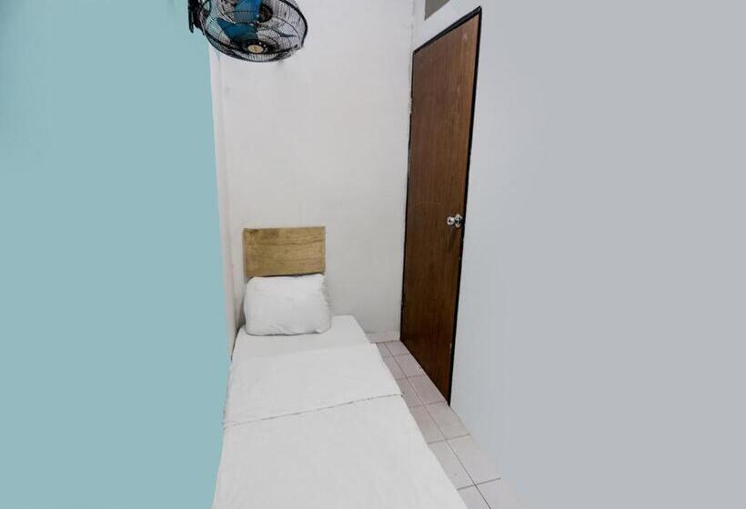 فندق Spot On 91792 Solo Baru 2 Homestay Syariah