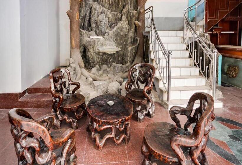 فندق Spot On 91792 Solo Baru 2 Homestay Syariah