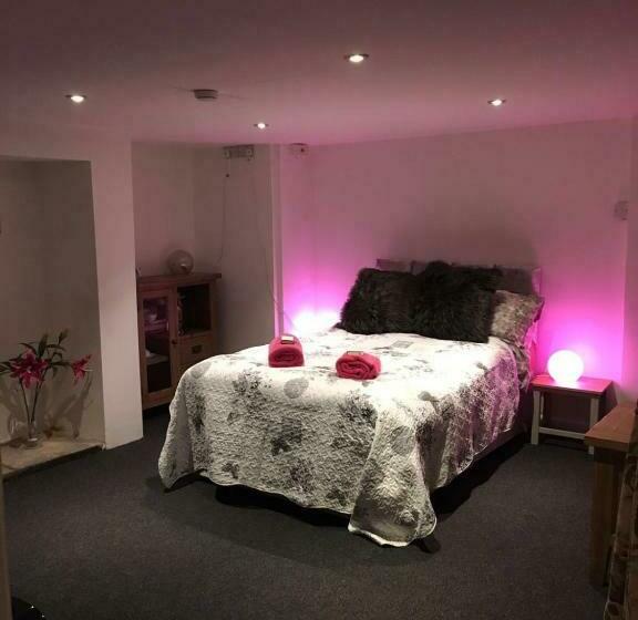 膳宿费 Room In Guest Room   Stonehenge 10 Mins Asway