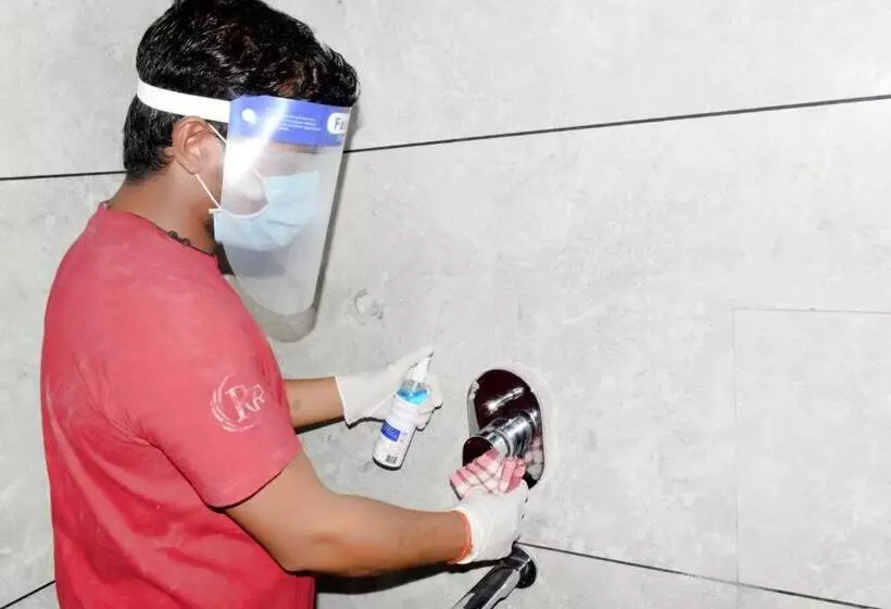 ホテル Radha Residency