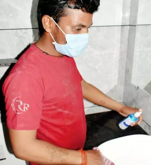 ホテル Radha Residency