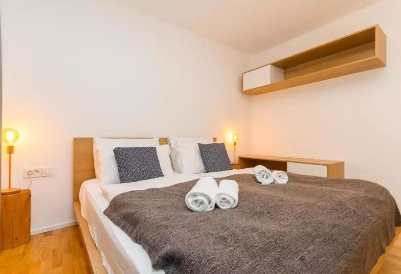 Forgotten Garden Apartments And Rooms