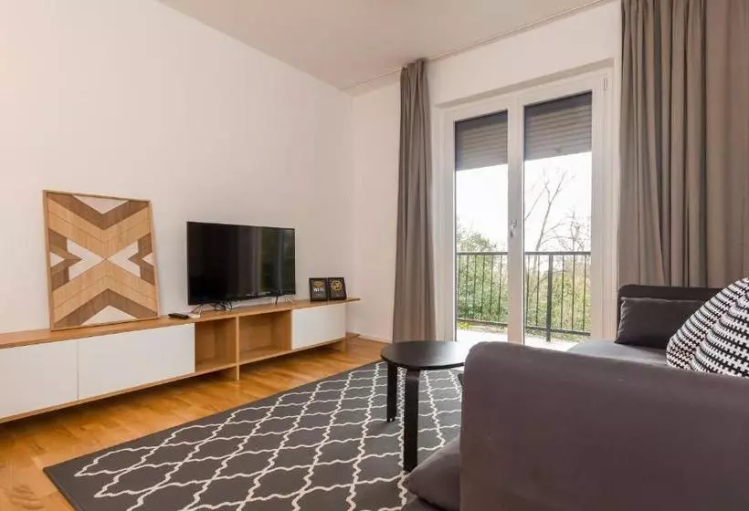 Forgotten Garden Apartments And Rooms