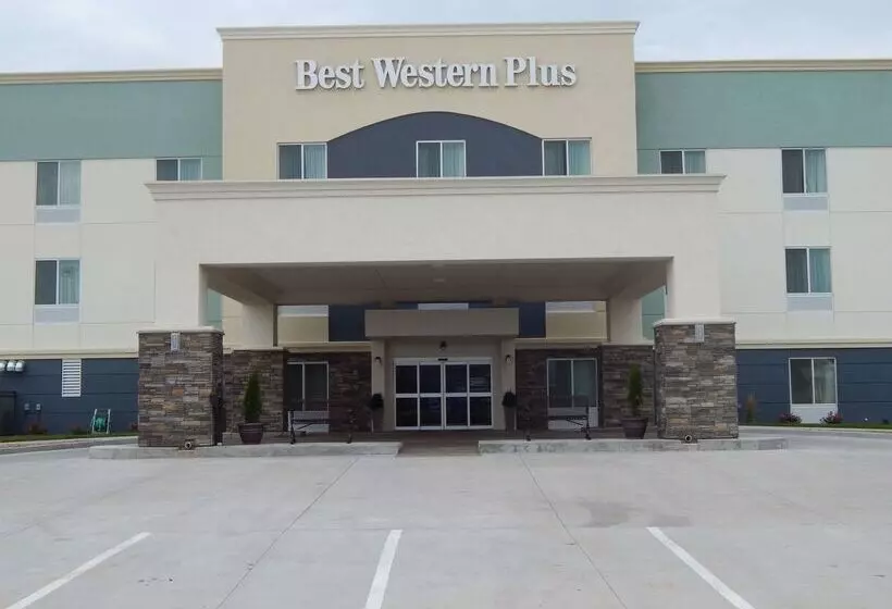 Отель Best Western Plus Pratt