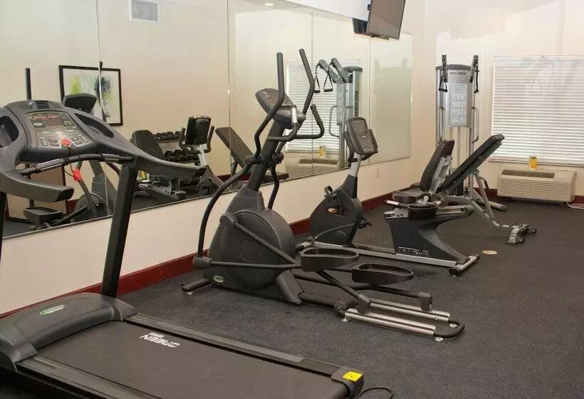 Отель Best Western Plus Pratt