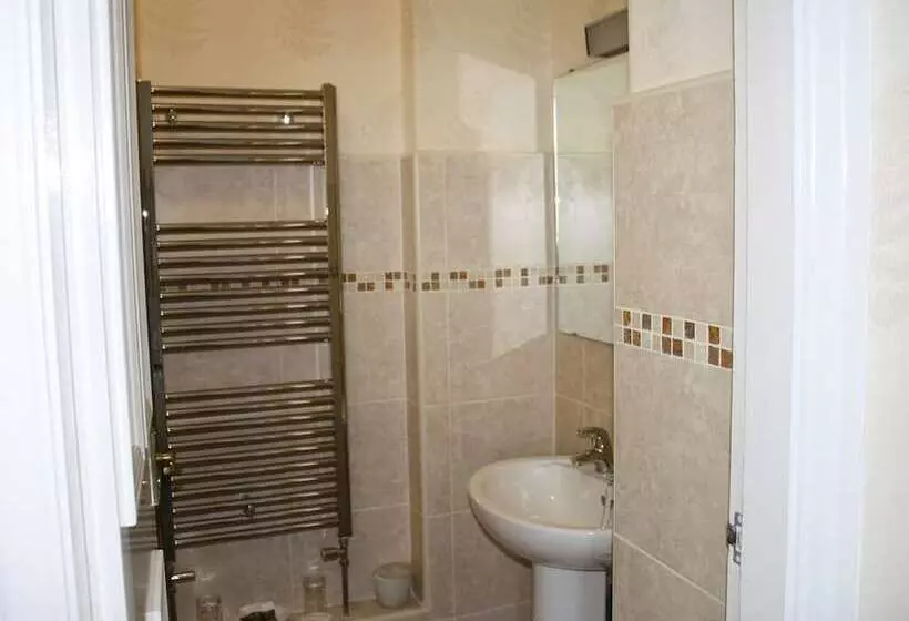 酒店 Holmwood House Guest Accommodation