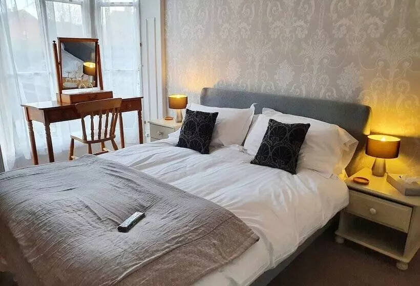 酒店 Holmwood House Guest Accommodation