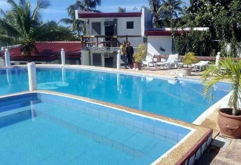 בית מלון כפרי La Petra Beach Resort