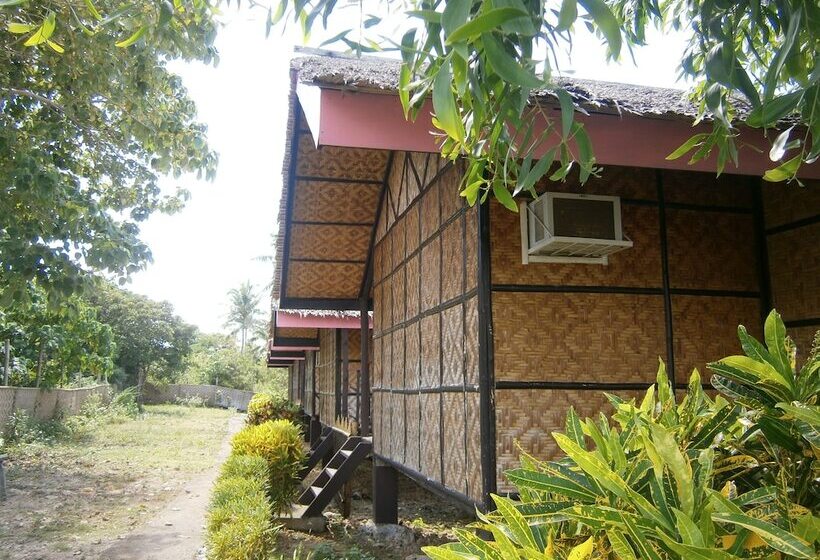 בית מלון כפרי La Petra Beach Resort