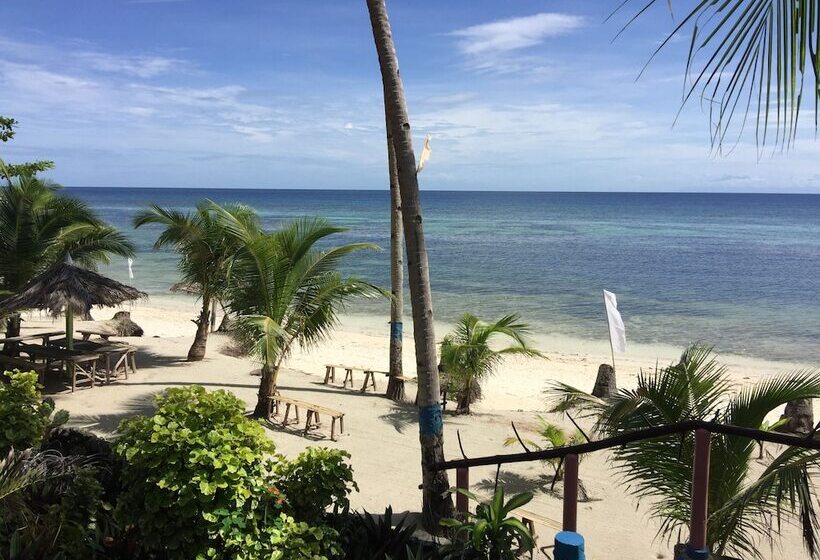 בית מלון כפרי La Petra Beach Resort