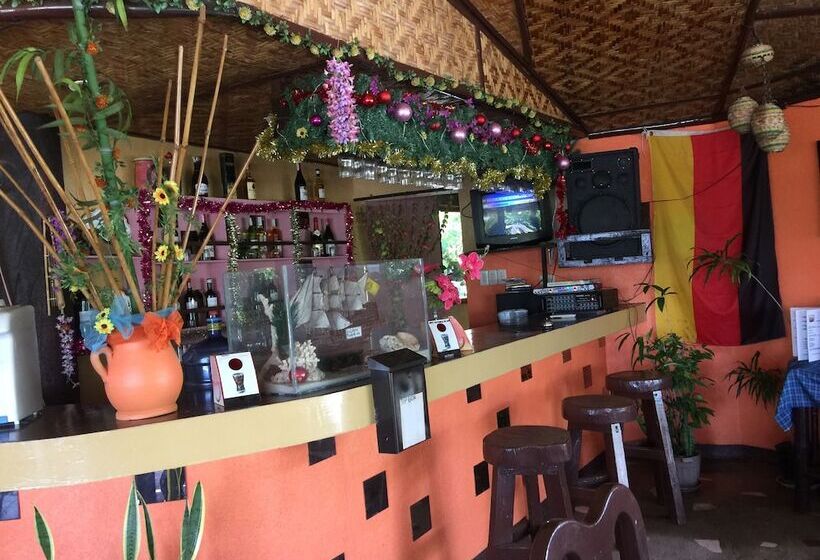 בית מלון כפרי La Petra Beach Resort