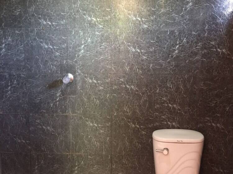 בית מלון כפרי La Petra Beach Resort