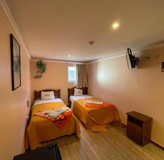 בית מלון כפרי Muevete Por Vargas