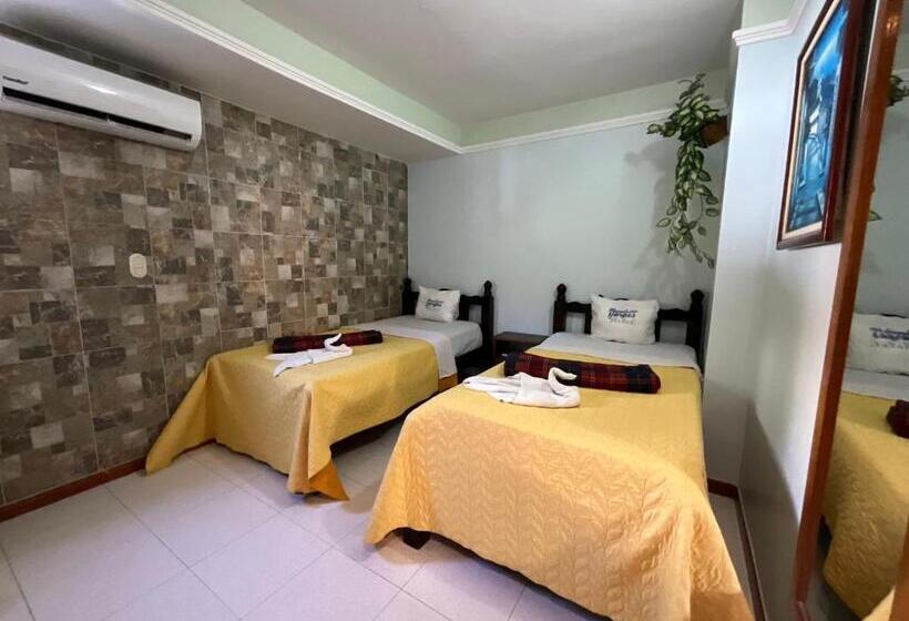 בית מלון כפרי Muevete Por Vargas