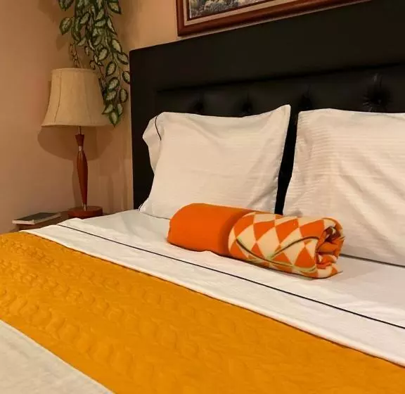 هتل Muevete Por Vargas