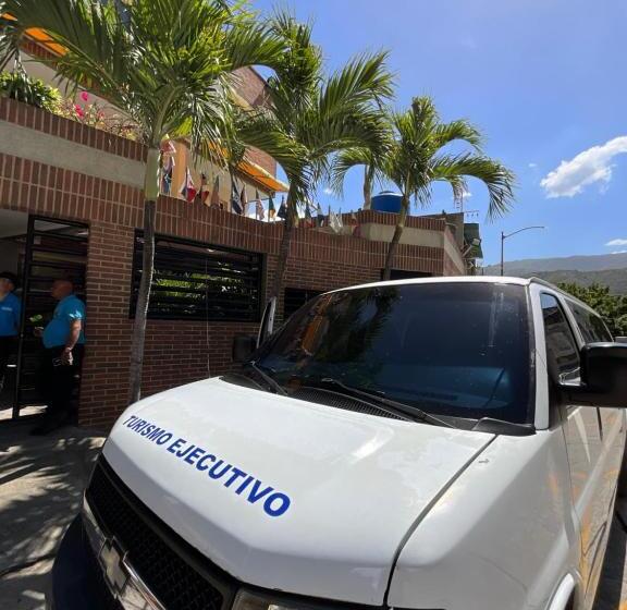 בית מלון כפרי Muevete Por Vargas