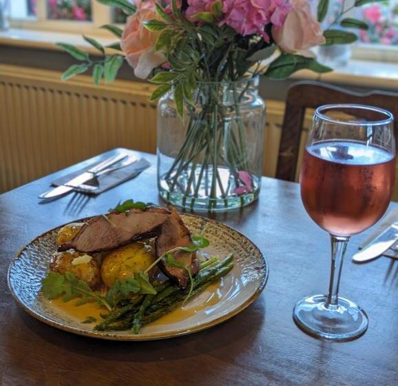 乡村酒店  Station Inn B&b