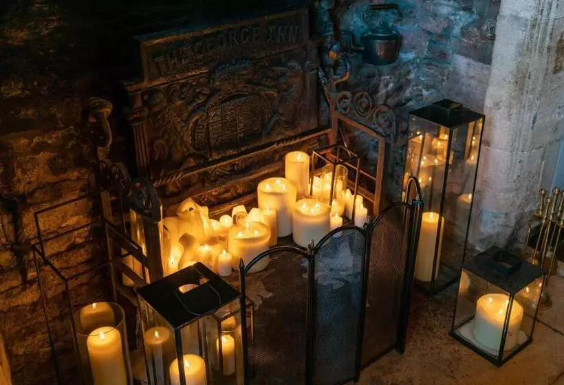 Отель The George Inn & Plaine