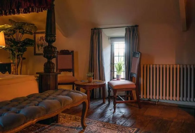 Отель The George Inn & Plaine