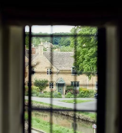 ホテル The Slaughters Country Inn