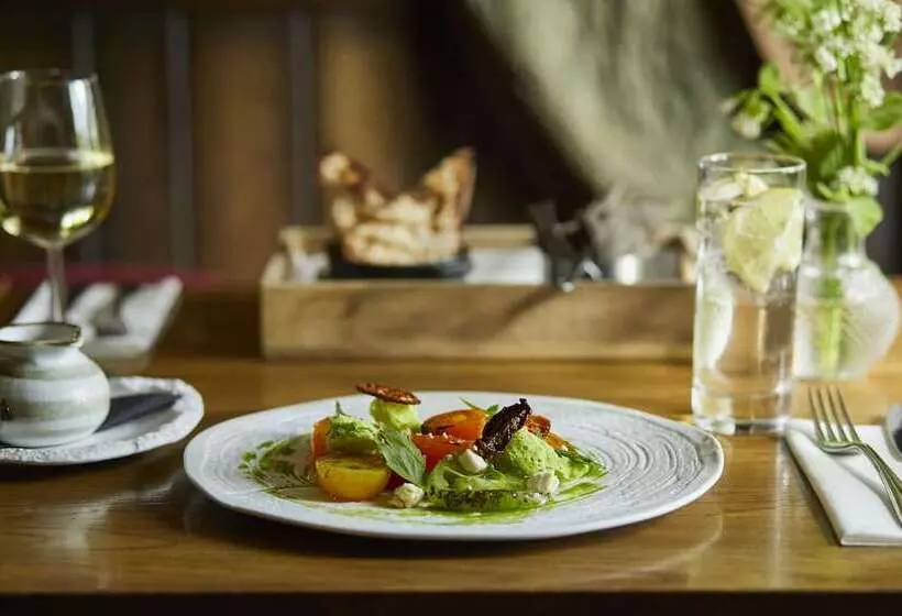 ホテル The Slaughters Country Inn