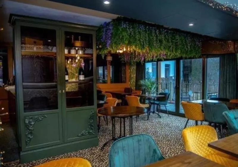 فندق The Townhouse