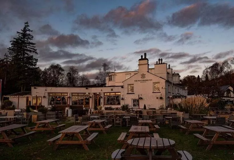 هتل Wateredge Inn  The Inn Collection Group