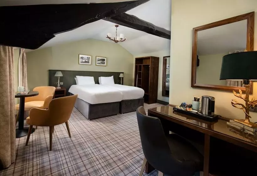 هتل Wateredge Inn  The Inn Collection Group