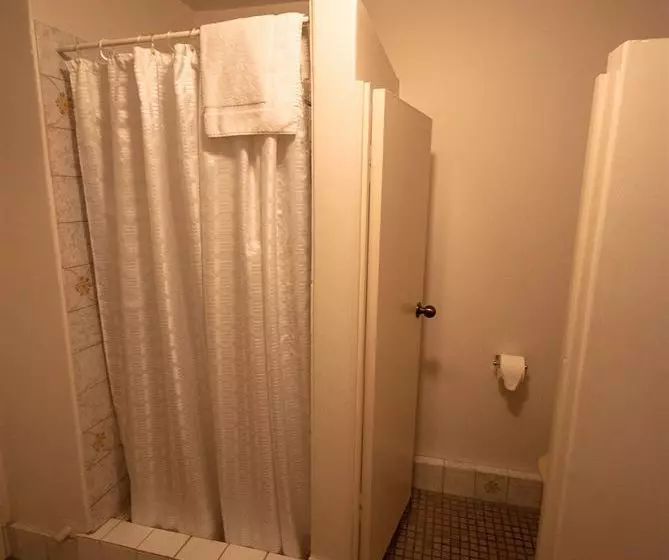 Hotel West Beach Lagoon 202  Quiet & Ground Floor