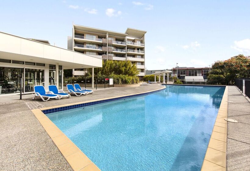 Oaks Brisbane Mews Suites