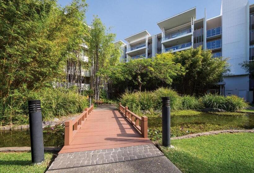 Oaks Brisbane Mews Suites