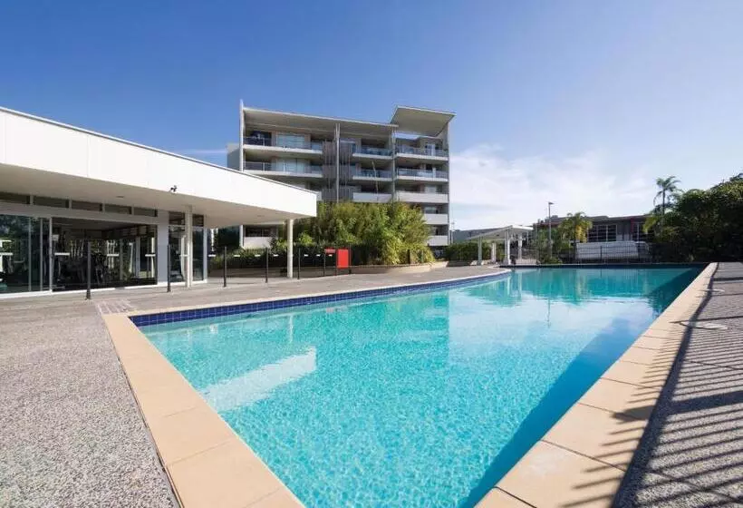 Oaks Brisbane Mews Suites