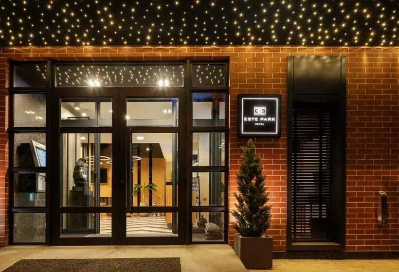 Este Park Hotel    Part Of Urban Chic Luxury Design Hotels   Parking & Compliments   Next To Shoppin