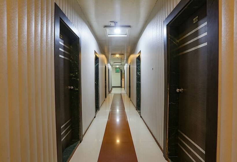 Hotell Via Shivani Residency - Mira Road