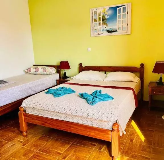 تختخواب و صبحانه Casa Bb&djassi