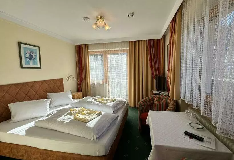 ホテル Dorferwirt