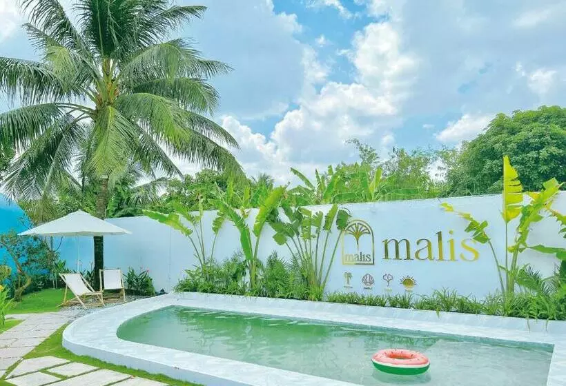 تختخواب و صبحانه Malis Homestay