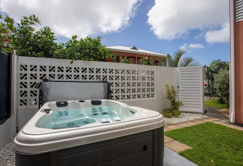 فندق Hôtel Guadeloupe Palm Suites