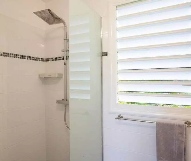 هتل Hôtel Guadeloupe Palm Suites