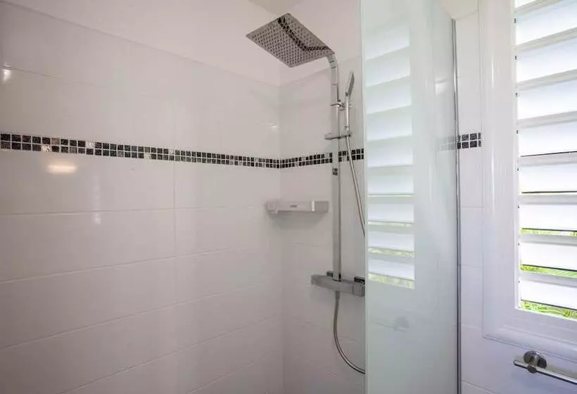 هتل Hôtel Guadeloupe Palm Suites