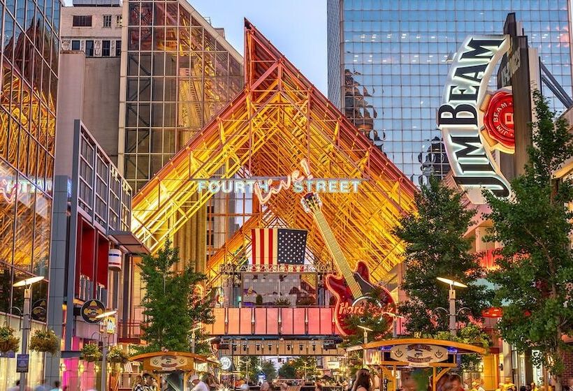 فندق Stellar Suites