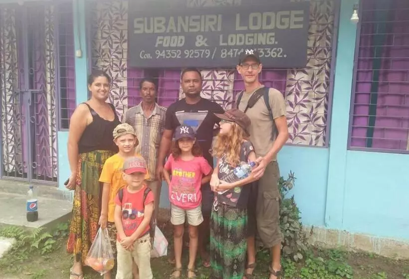 ペンション Subansiri Lodge