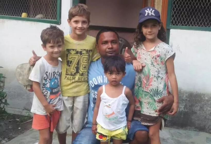 ペンション Subansiri Lodge