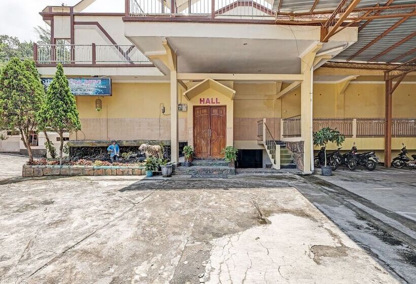 Collection O 91692 Hotel Citra Dewi 3 Hillsnearumbul Sidomukti