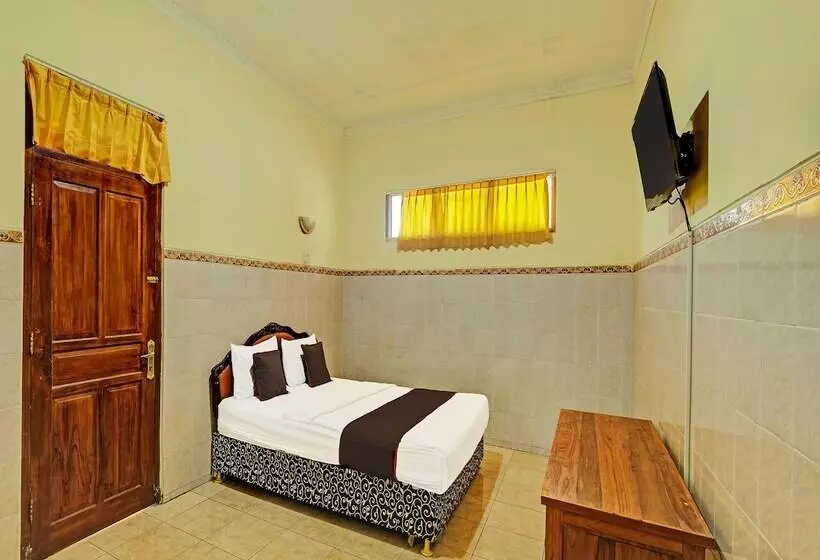 Collection O 91692 Hotel Citra Dewi 3 Hillsnearumbul Sidomukti
