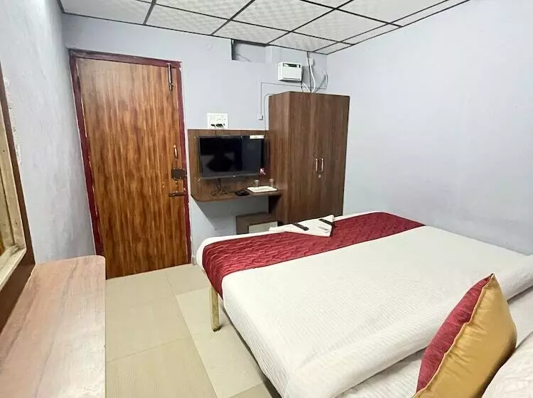 Skyry Hotel Iyyapanthangal